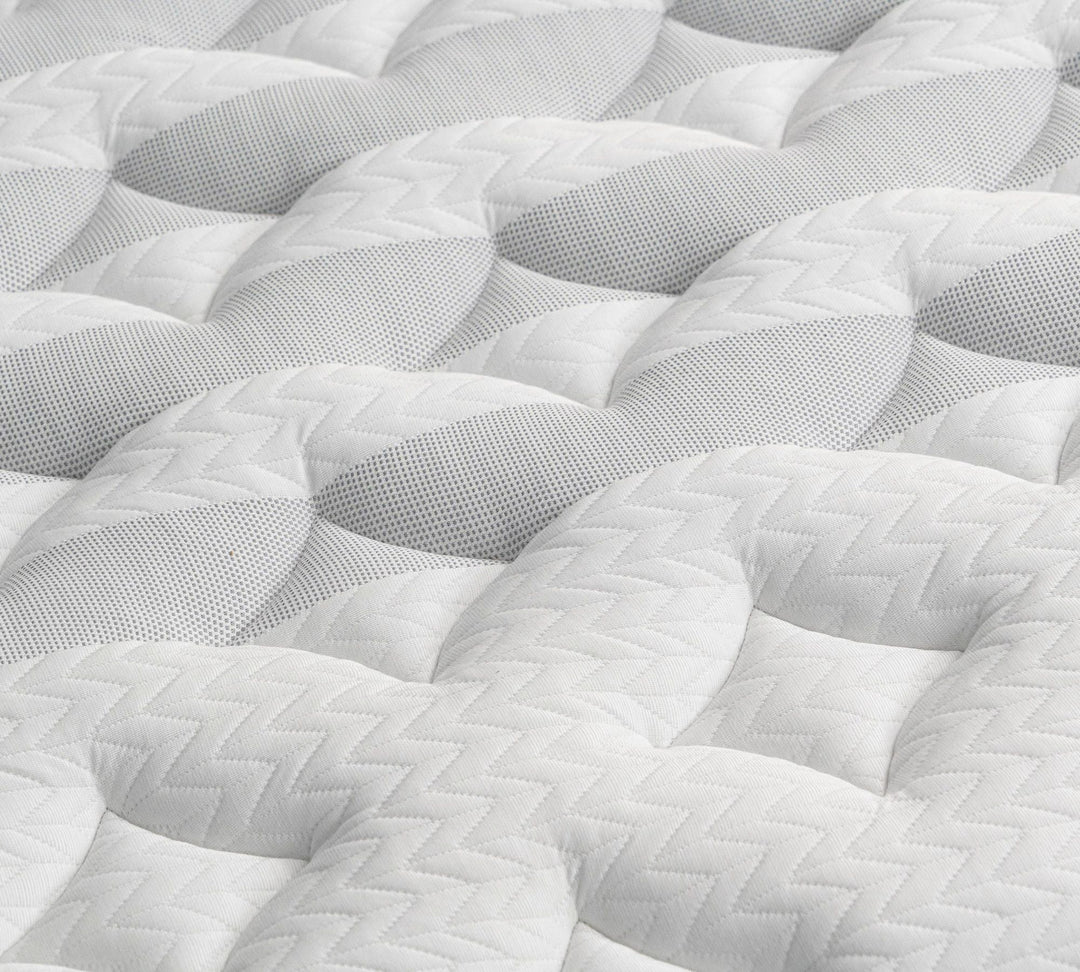 Sapira Chill Hybrid Mattress by Leesa